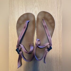 EarthRunners Womens 7.5